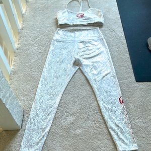 Cycle in style! Gently used Cyclebar 2 piece set
